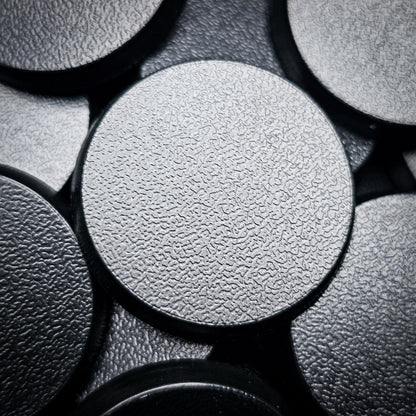 28mm Round Plain Plastic Bases for Wargaming Miniatures | Hobby Heaven
