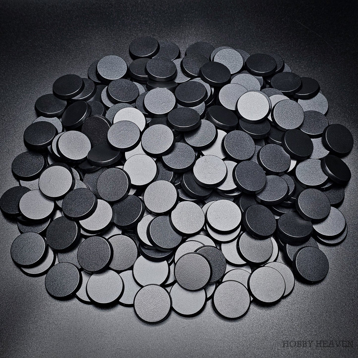 28mm Round Plain Plastic Bases for Wargaming Miniatures | Hobby Heaven