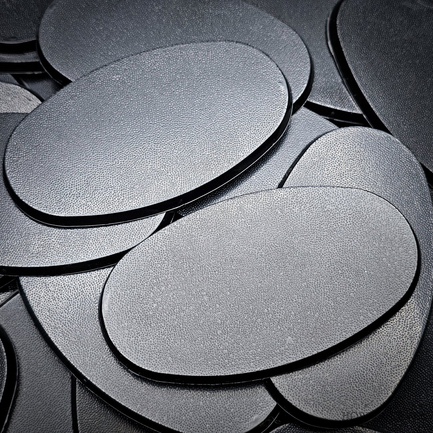 90x52mm Oval Plain Plastic Bases