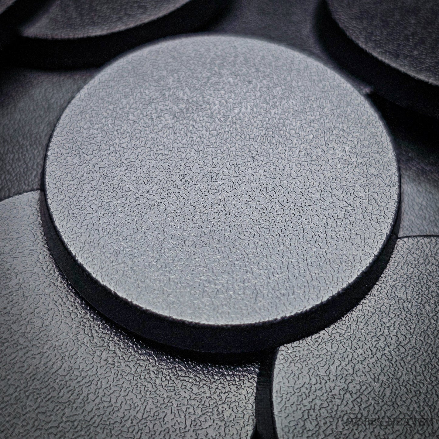 40mm Round Bases | Plain Black Plastic Bases for Wargames| Miniature Wargaming Bases
